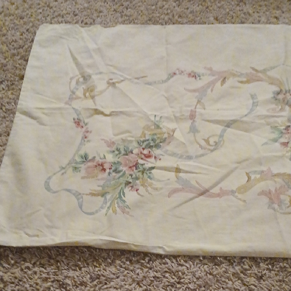 Floral Cream Pillowcase
